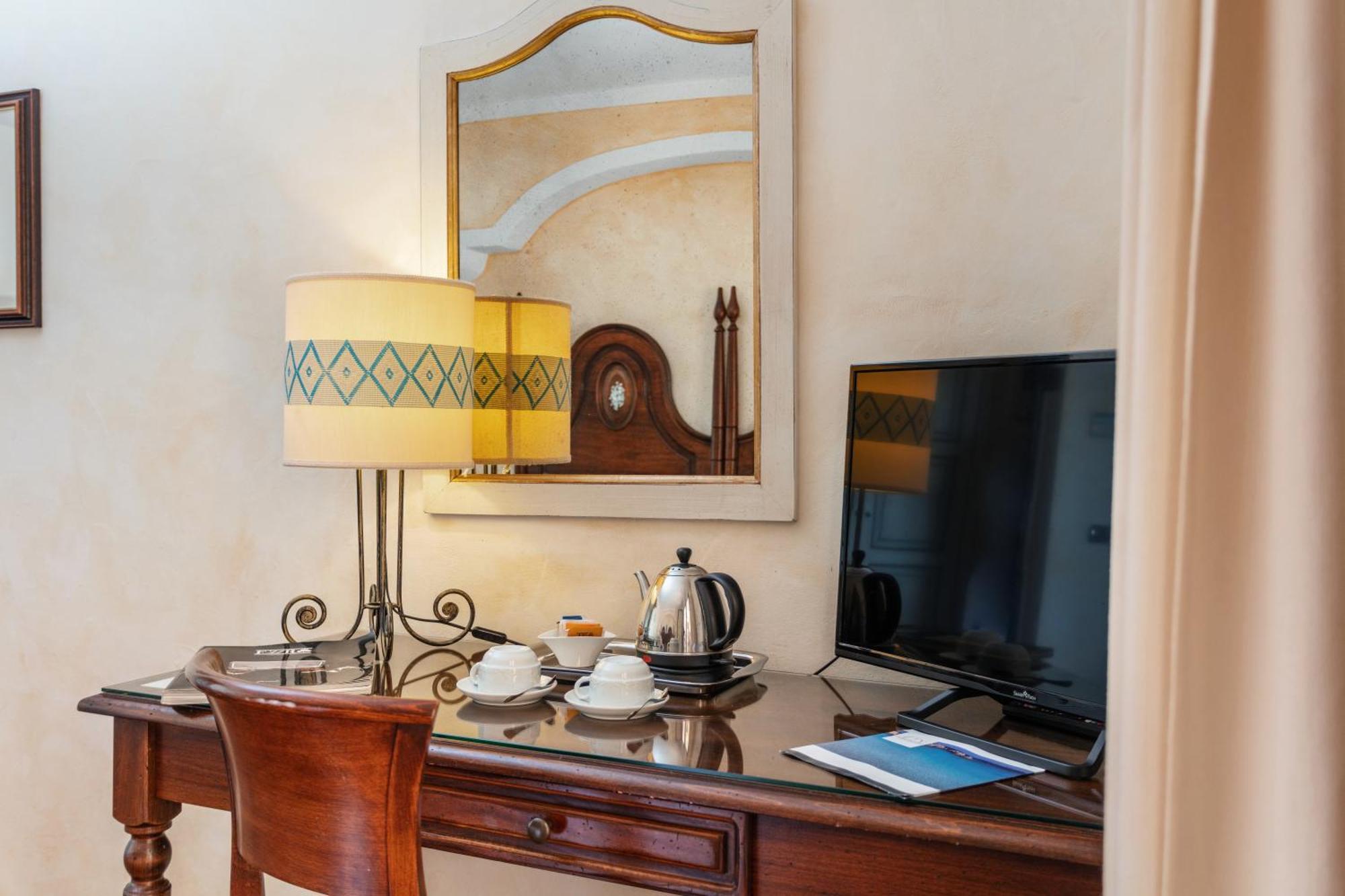 La Vecchia Fonte Boutique Hotel Palau Szoba fotó