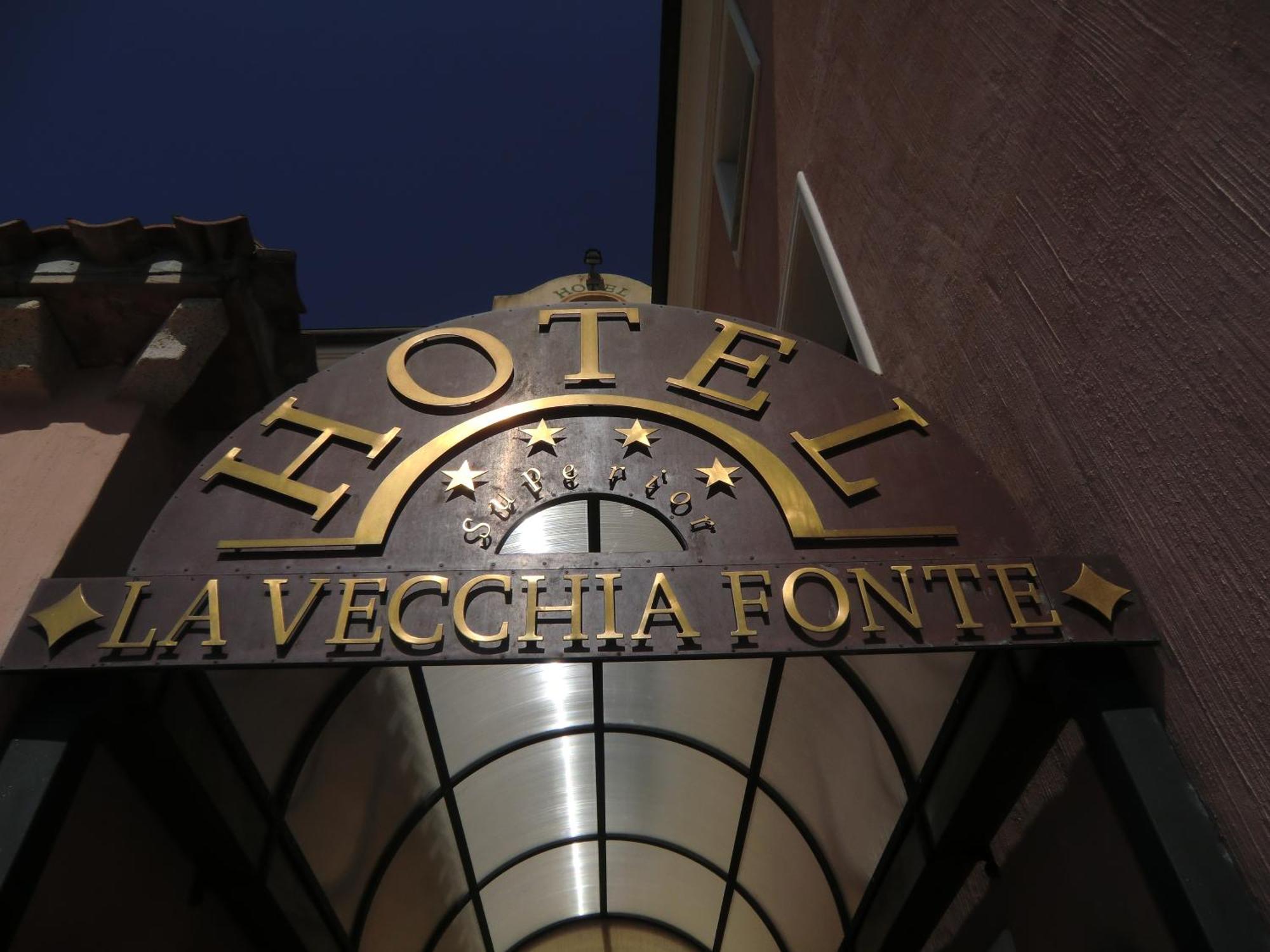 La Vecchia Fonte Boutique Hotel Palau Kültér fotó