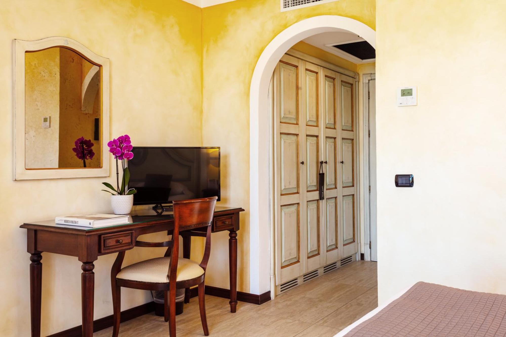 La Vecchia Fonte Boutique Hotel Palau Kültér fotó