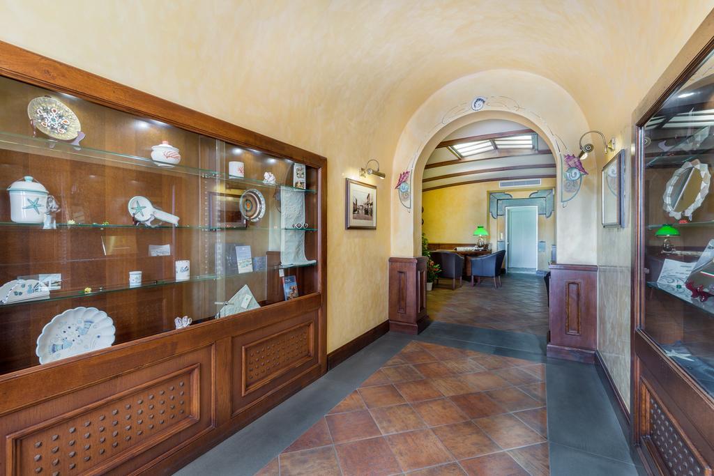 La Vecchia Fonte Boutique Hotel Palau Kültér fotó